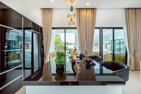 Villa in Hua Hin, Thailand 3 bedrooms № 146963 - photo 10