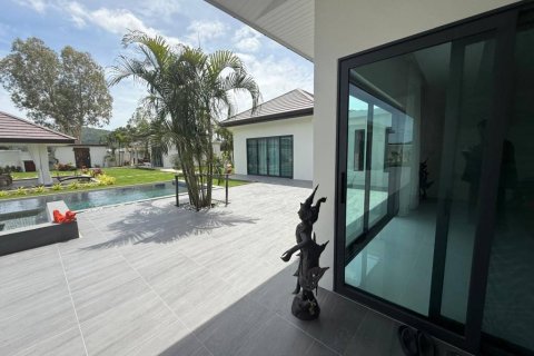 Вилла в Хуа Хине, Таиланд с 4 спальнями № 146962 - фото 9