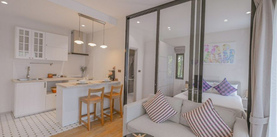 Studio in the Condo in Phuket, Thailand  № 137046