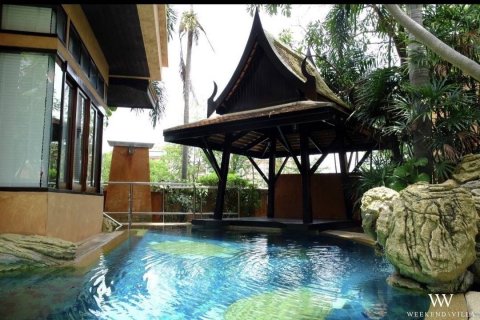 Вилла в Паттайе, Таиланд с 4 спальнями  № 137048 - фото 2