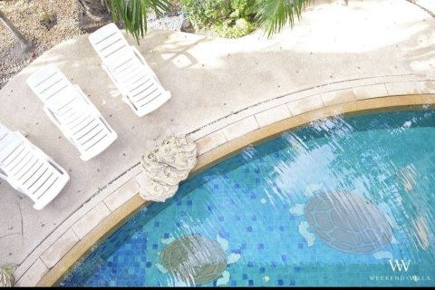 Вилла в Паттайе, Таиланд с 4 спальнями  № 137048 - фото 3