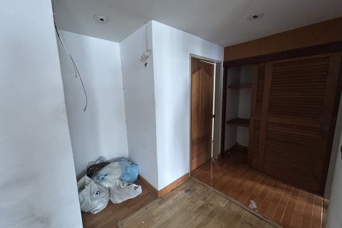 Кондоминиум с 2 спальнями в Ваттхане, Бангкок, Таиланд № 137049 - фото 19