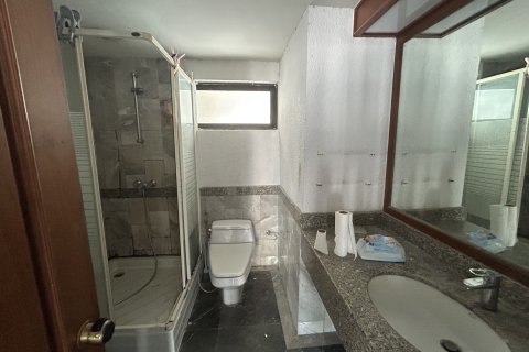 Кондоминиум с 2 спальнями в Ваттхане, Бангкок, Таиланд № 137049 - фото 14