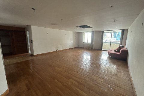 Кондоминиум с 2 спальнями в Ваттхане, Бангкок, Таиланд № 137049 - фото 20