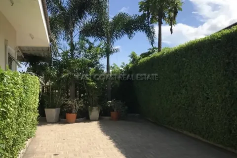 Casa de 3 dormitorios en Pattaya, Tailandia № 212601 - foto 5