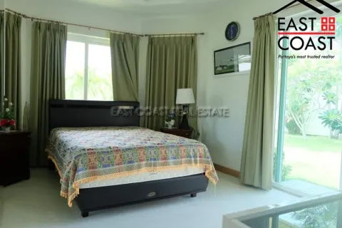 Casa de 3 dormitorios en Pattaya, Tailandia № 212598 - foto 12