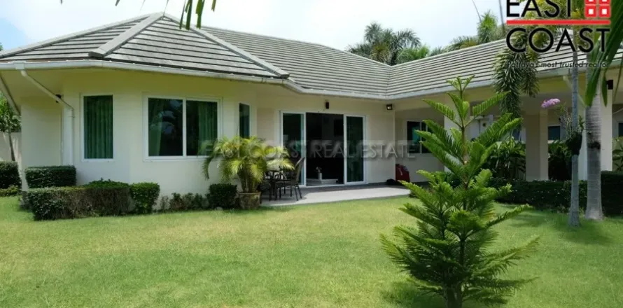 Casa de 3 dormitorios en Pattaya, Tailandia № 212598