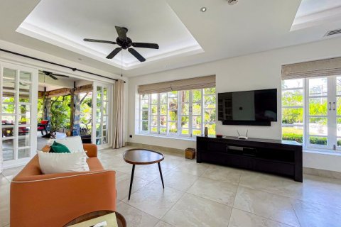 Villa à Phuket, Thaïlande 4 chambres № 133844 - photo 12