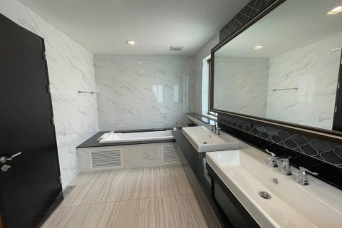 Villa in Bang Phli Yai, Thailand 4 bedrooms № 133842 - photo 17