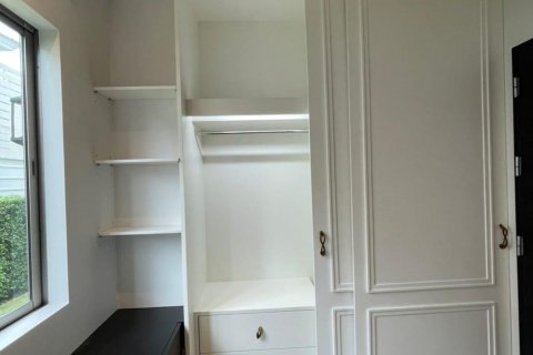 Villa in Bang Phli Yai, Thailand 4 bedrooms № 133842 - photo 23