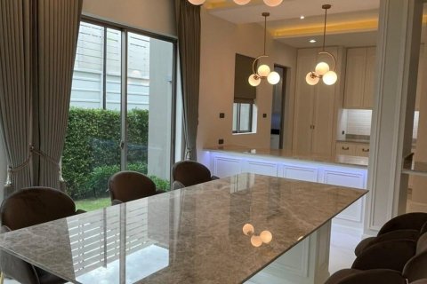 Villa in Bang Phli Yai, Thailand 4 bedrooms № 133842 - photo 6