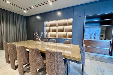 Condo in Bangkok, Thailand, 3 bedrooms  № 154561 - photo 6