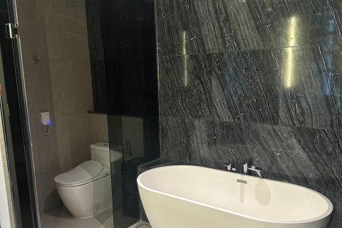 Condo in Bangkok, Thailand, 2 bedrooms № 154558 - photo 13