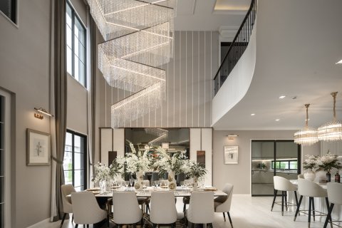 Villa in Bangkok, Thailand 5 bedrooms № 165455 - photo 2