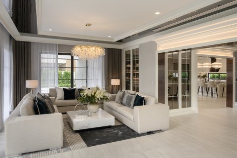 Villa in Bangkok, Thailand 5 bedrooms № 165455 - photo 7