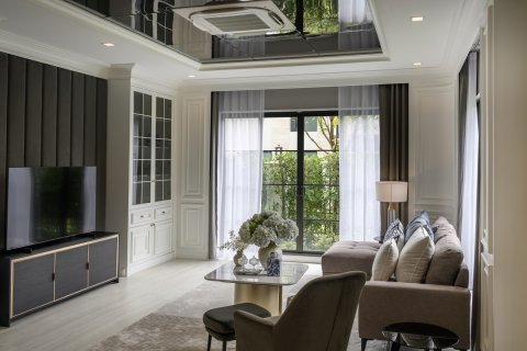 Villa in Bangkok, Thailand 5 bedrooms № 165455 - photo 9