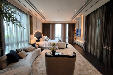 Villa in Bangkok, Thailand 6 bedrooms № 165458 - photo 7