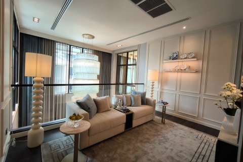 Villa in Bangkok, Thailand 6 bedrooms № 165458 - photo 5