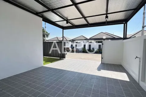 Casa de 3 dormitorios en Pattaya, Tailandia № 210818 - foto 5