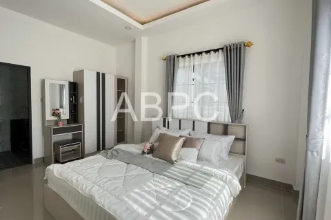 Casa de 3 dormitorios en Pattaya, Tailandia № 210818 - foto 3