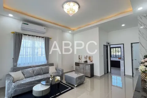 Casa de 3 dormitorios en Pattaya, Tailandia № 210818 - foto 8