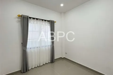 Casa de 3 dormitorios en Pattaya, Tailandia № 210818 - foto 2