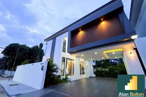 Casa de 3 dormitorios en Pattaya, Tailandia № 210812 - foto 10