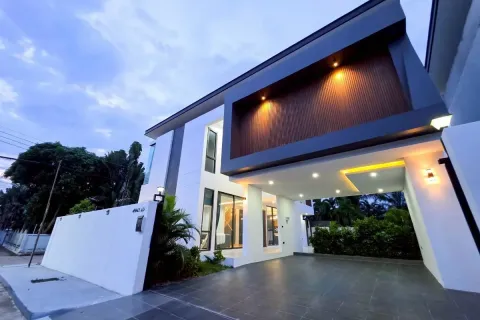 Casa de 3 dormitorios en Pattaya, Tailandia № 210812 - foto 12
