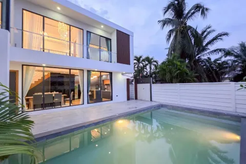 Casa de 3 dormitorios en Pattaya, Tailandia № 210812 - foto 13