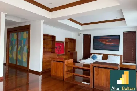 Casa de 5 dormitorios en Pattaya, Tailandia № 210817 - foto 19