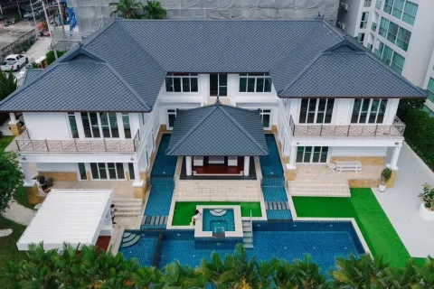 Casa de 5 dormitorios en Pattaya, Tailandia № 210817 - foto 24