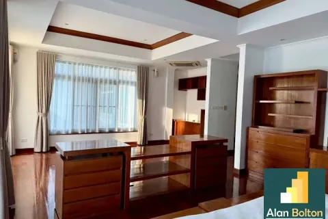 Casa de 5 dormitorios en Pattaya, Tailandia № 210817 - foto 17
