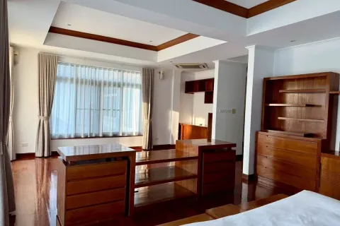 Casa de 5 dormitorios en Pattaya, Tailandia № 210817 - foto 21