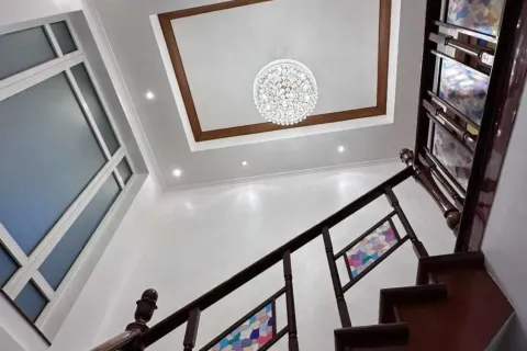 Casa de 5 dormitorios en Pattaya, Tailandia № 210817 - foto 6
