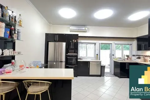Casa de 3 dormitorios en Jomtien Beach, Pattaya, Tailandia № 210816 - foto 17