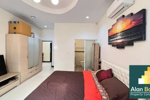 Casa de 3 dormitorios en Jomtien Beach, Pattaya, Tailandia № 210816 - foto 4