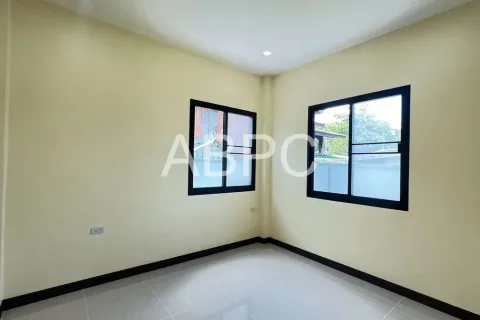 Casa de 3 dormitorios en Pattaya, Tailandia № 210815 - foto 5