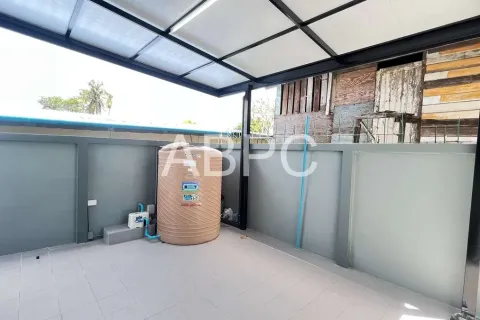 Casa de 3 dormitorios en Pattaya, Tailandia № 210815 - foto 11