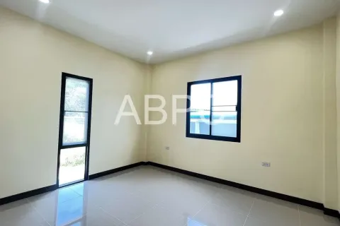 Casa de 3 dormitorios en Pattaya, Tailandia № 210815 - foto 6