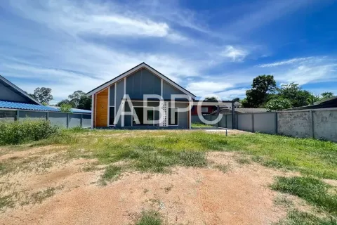 Casa de 3 dormitorios en Pattaya, Tailandia № 210815 - foto 3