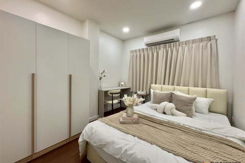 Townhouse in Bangkok, Thailand 4 bedrooms № 190462 - photo 9