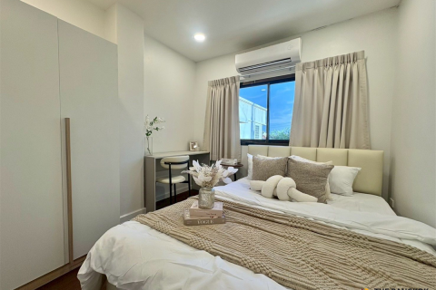 Townhouse in Bangkok, Thailand 4 bedrooms № 190462