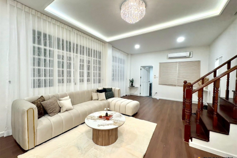Townhouse in Bangkok, Thailand 4 bedrooms № 190462 - photo 8