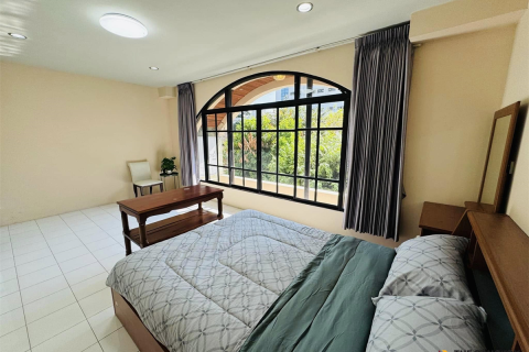 Townhouse in Bangkok, Thailand 4 bedrooms № 190464 - photo 6