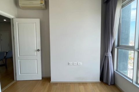 Кондоминиум с 2 спальнями в Кхлонг Сане, Бангкок, Таиланд № 138559 - фото 5