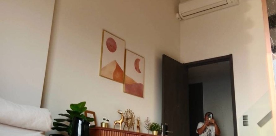 Studio dans le Condo à Phra Khanong, Bangkok, Thaïlande  № 164702