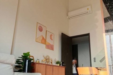 Studio dans le Condo à Phra Khanong, Bangkok, Thaïlande  № 164702 - photo 3