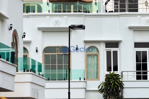 House in Pattaya, Thailand 3 bedrooms № 196318 - photo 29