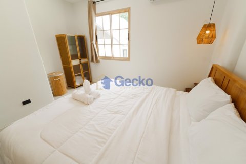 House in Pattaya, Thailand 3 bedrooms № 196318 - photo 17