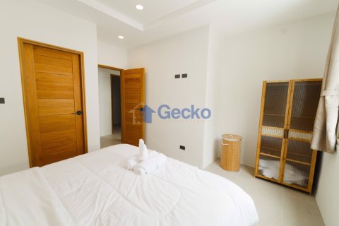 House in Pattaya, Thailand 3 bedrooms № 196318 - photo 14